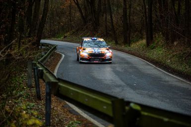 Celkovým stříbrem k dominanci v kategorii Rally2